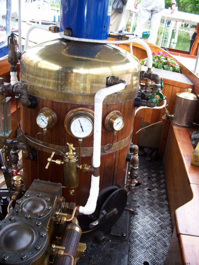 Steamboat Vesuvius - Picture 3