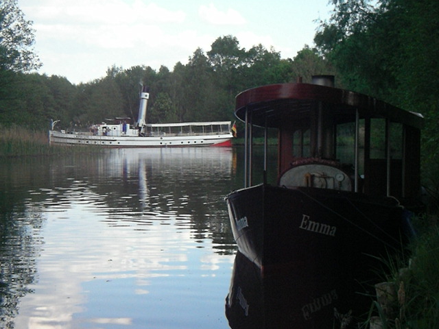 steam boat: Emma by Rainer Radow