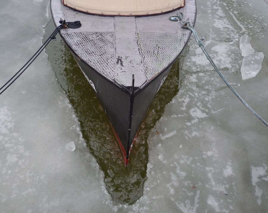 Steam Boat Emma by Rainer Radow